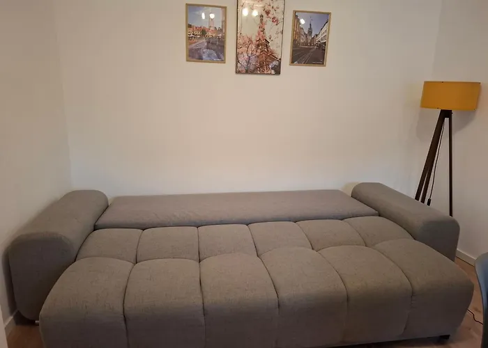 Free Garage In The Center-Delicia 4 Studio!