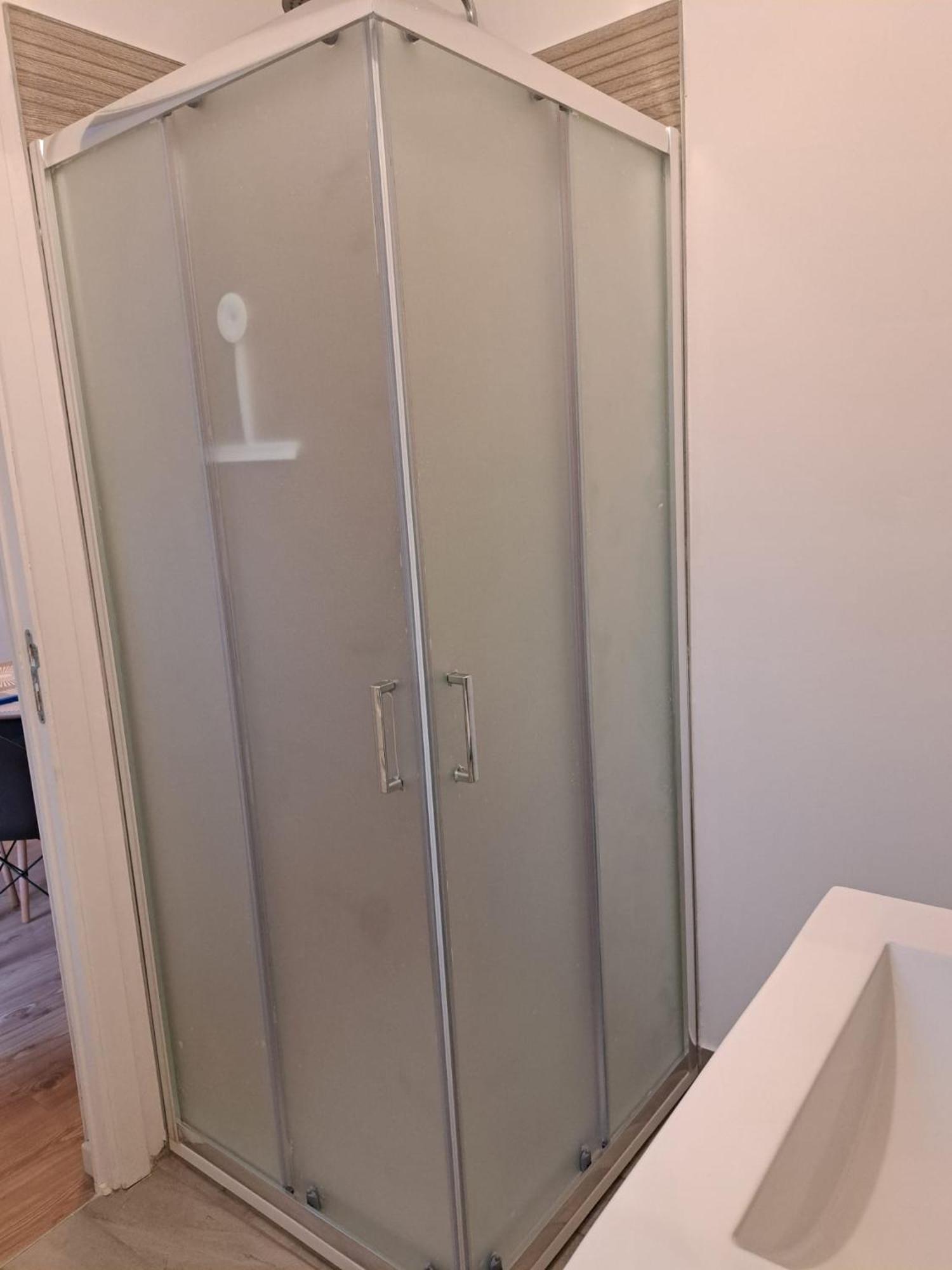 Free Garage In The Center-delicia 4 Studio! *