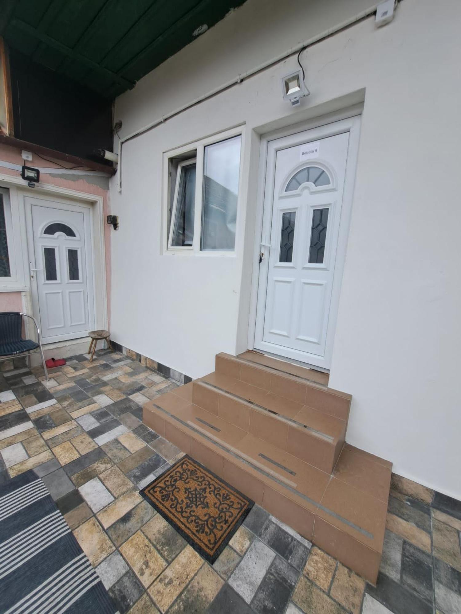 Free Garage In The Center-delicia 4 Studio! Sibiu